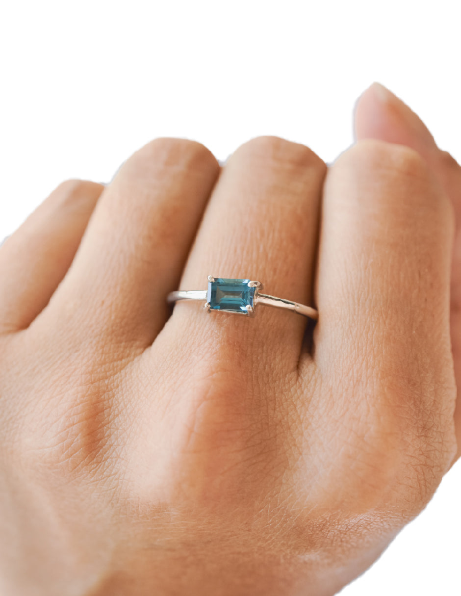 Anillo topacio Blue London Plata .925