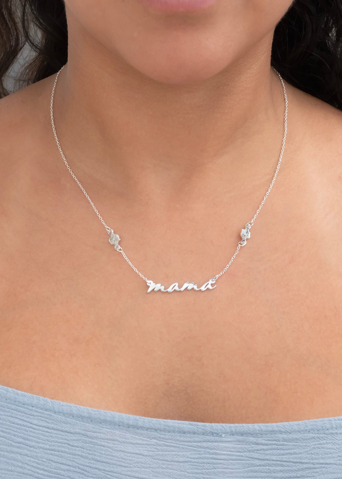 Collar Especial para mamá con flores en plata .925
