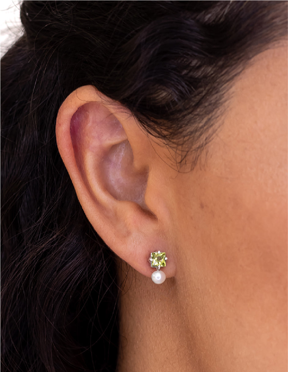 Aretes  peridoto y perla orgánica Perina Plata .925