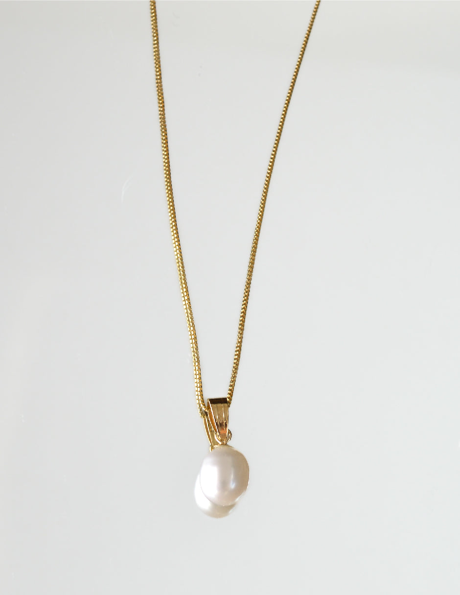 Collar Perla grande Oval Dava Plata .925 con Baño de oro