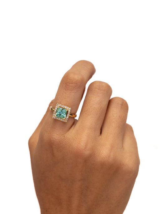 Anillo espinela verde con diamantes naturales Diora oro 14 k.